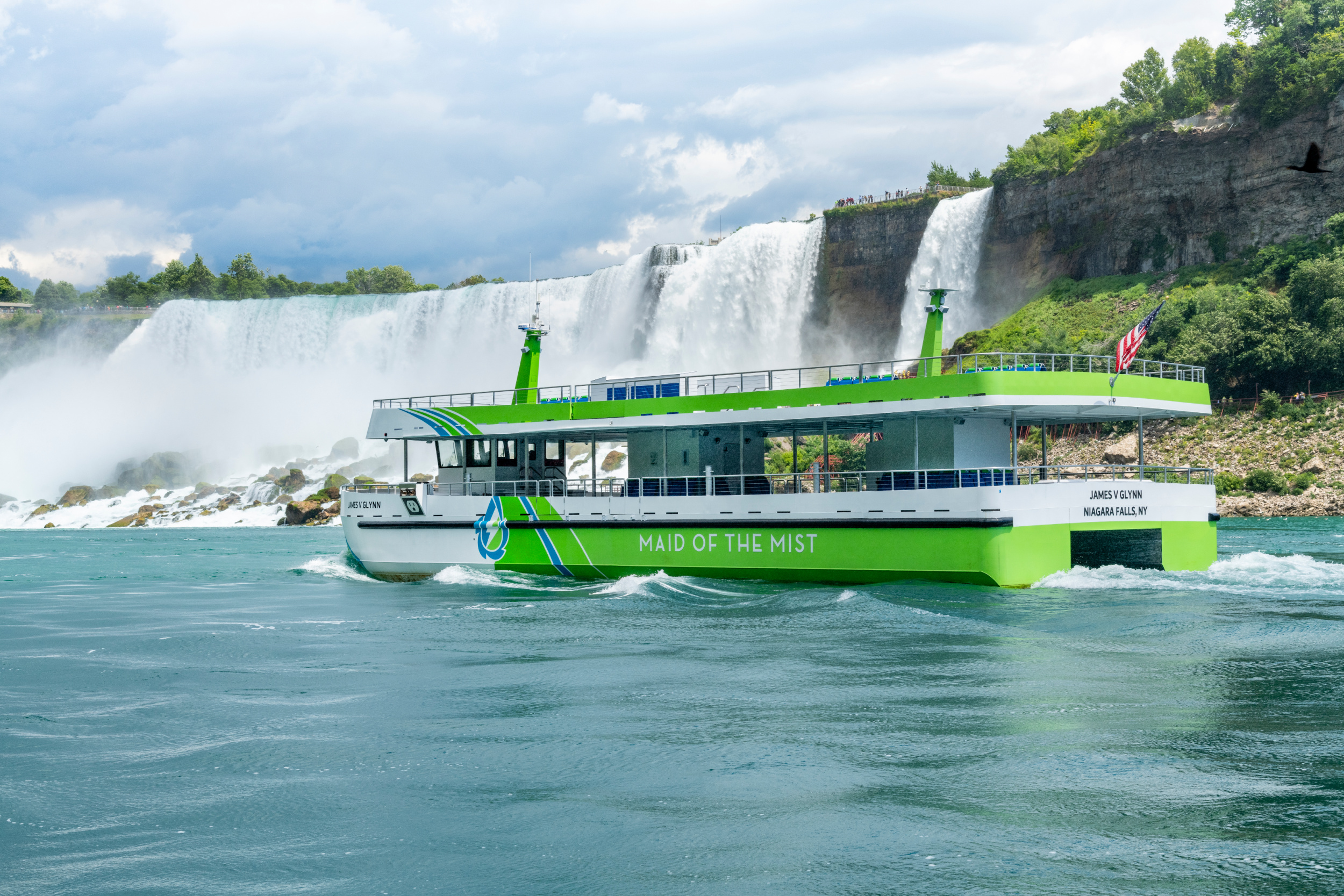http://Niagara%20Falls%20and%20the%20Maid%20of%20the%20Mist.
