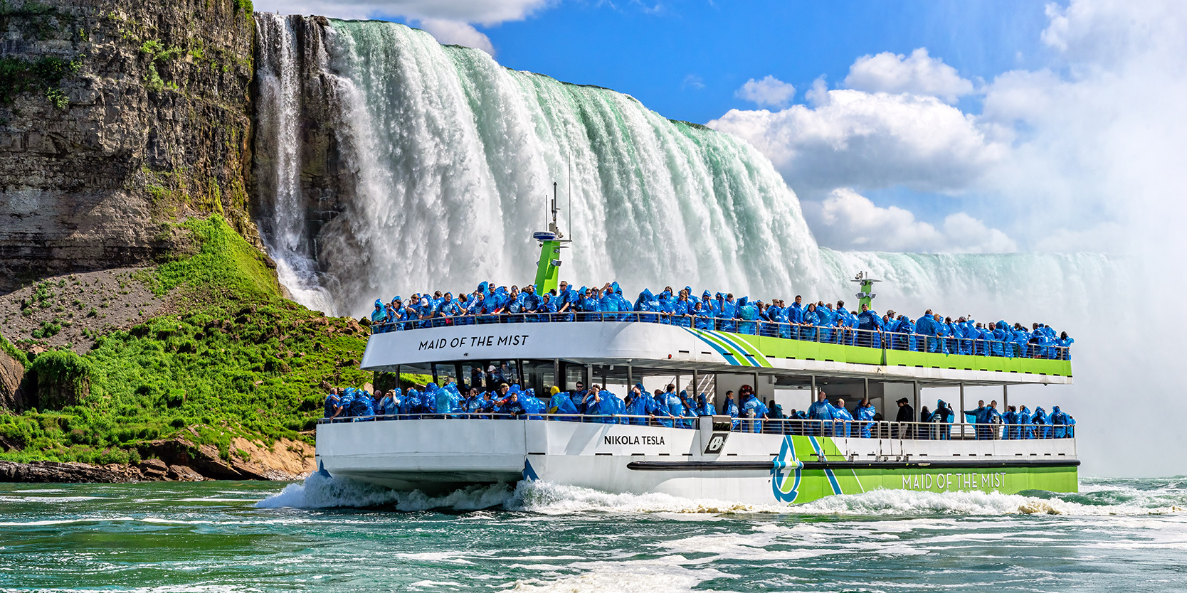 Maid of the Mist boat