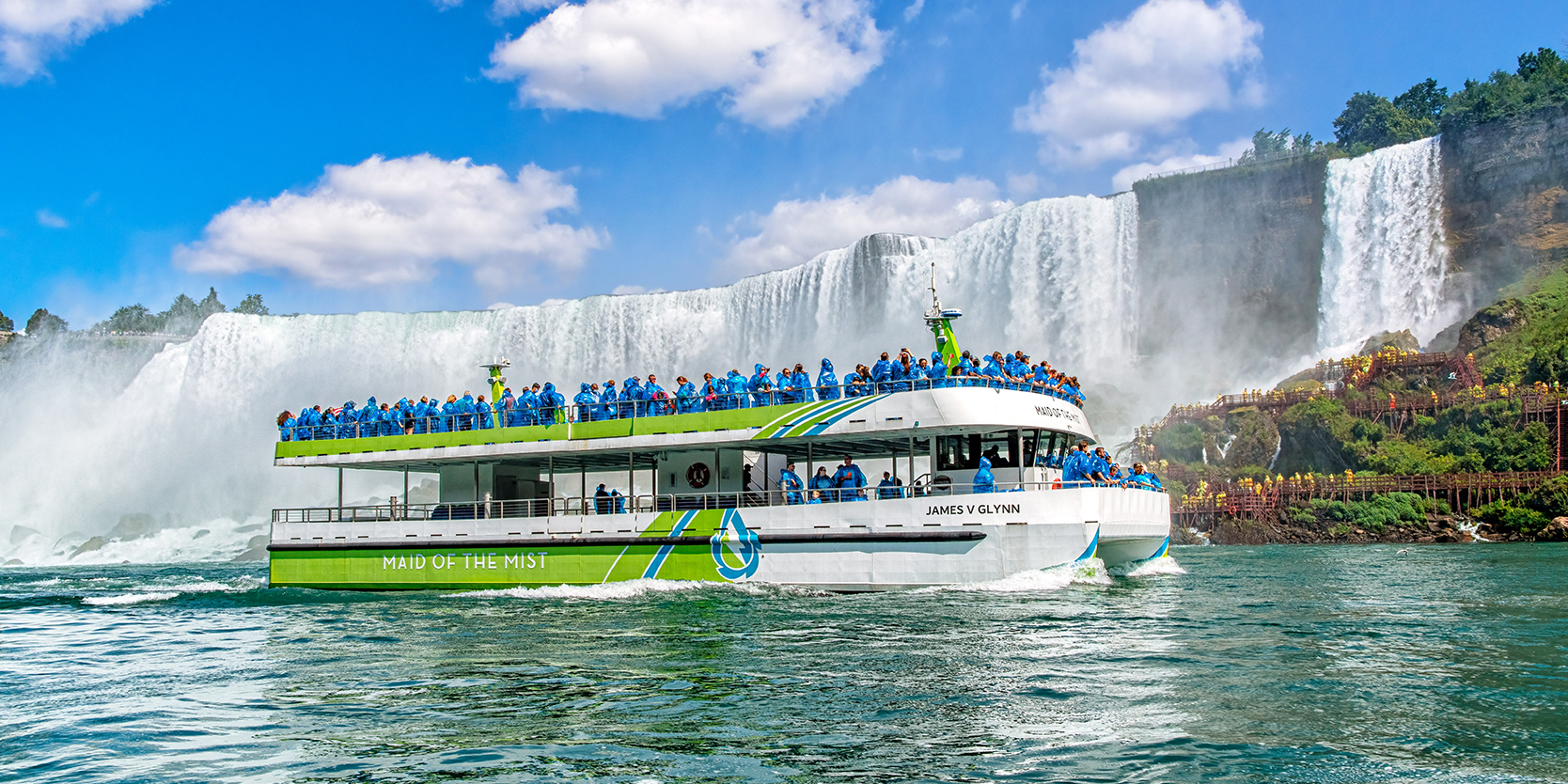 Maid of the Mist boat